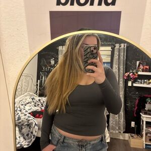 Hollister Charcoal Long Sleeve Women's Tee